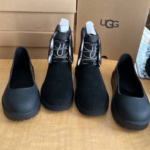 Ugg Women’s Classic Maxi Toggle Boot - Picture 6 of 10